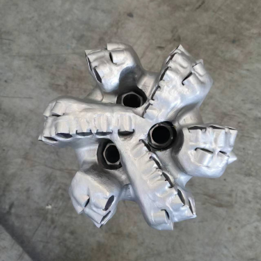 ดอกสว่านเจาะบ่อน้ำมัน PDC ขนาด 6 5/8 นิ้ว ตัวเหล็ก 6 ใบมีด